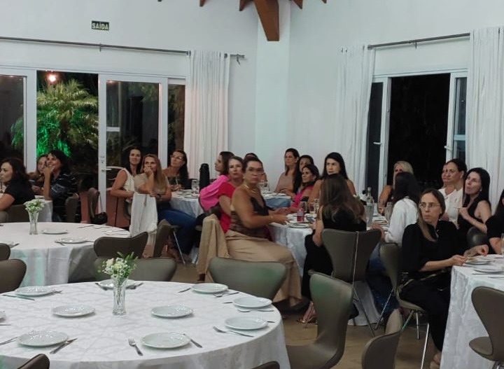 HAPPY HOUR DAS MULHERES